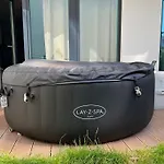Z Ogródkiem I Jacuzzi Apartamento Gdynia